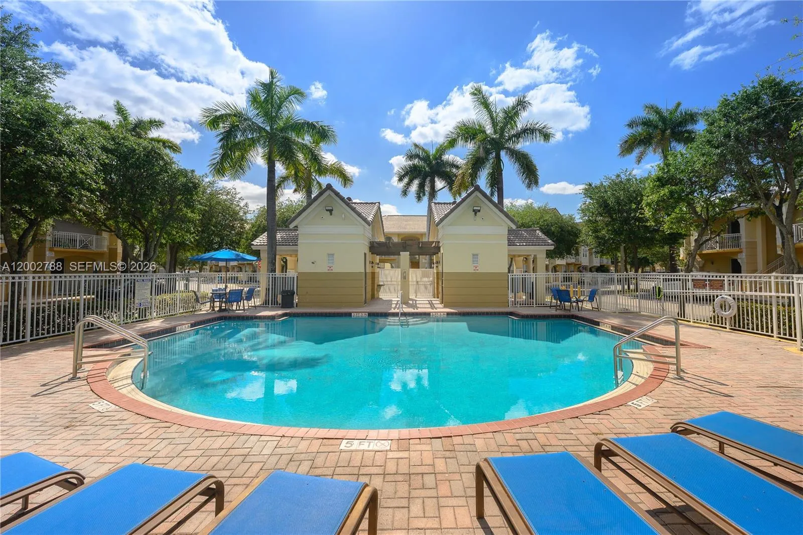 8964 W Flagler St # 206, Miami FL 33174