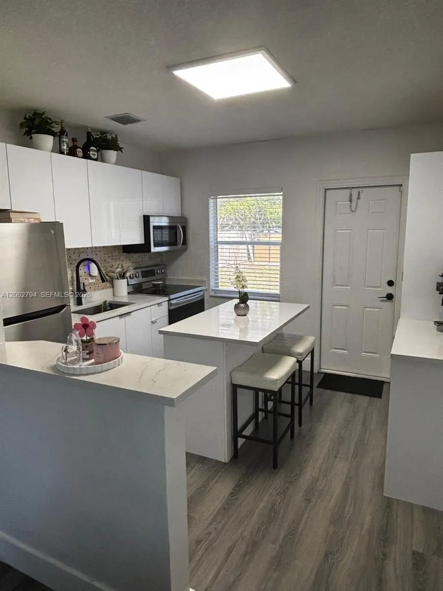 716 NW 15th Way, Fort Lauderdale FL 33311