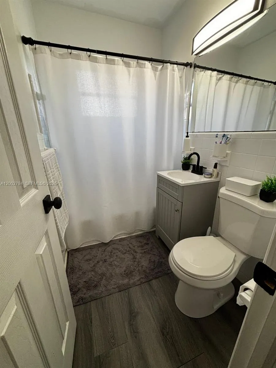 716 NW 15th Way, Fort Lauderdale FL 33311