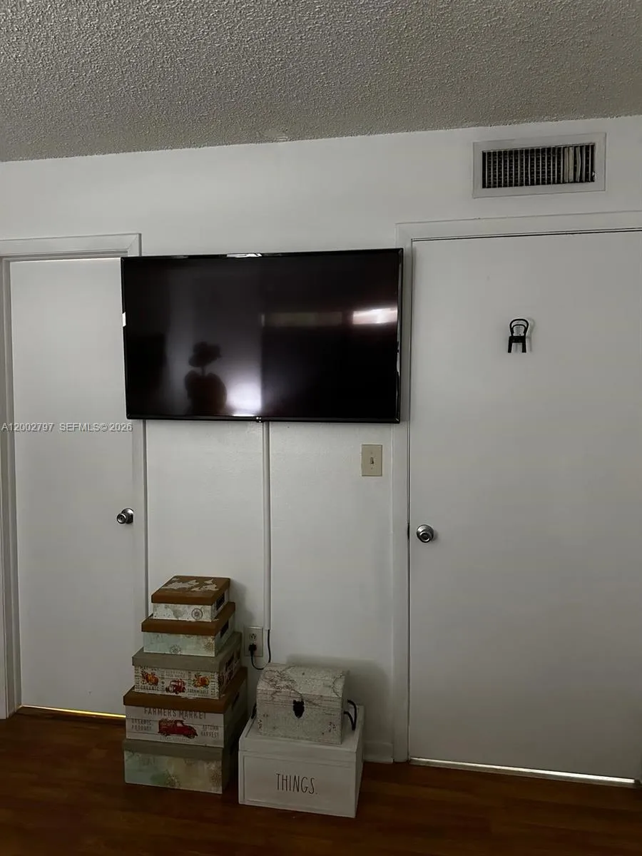 7220 NW 179th St # 111, Hialeah FL 33015