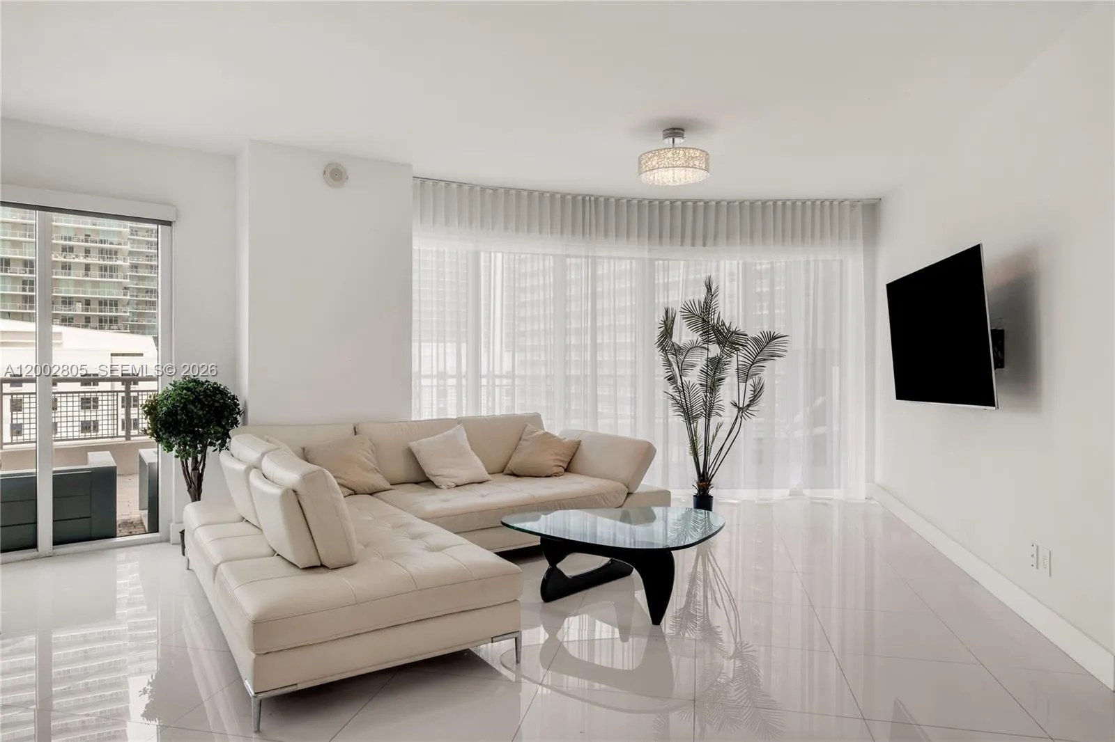 60 SW 13t St # 1124, Miami FL 33130