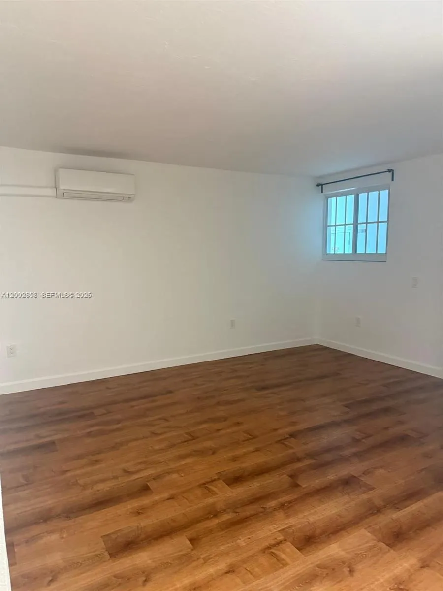 160 NE 55th St # 2, Miami FL 33137