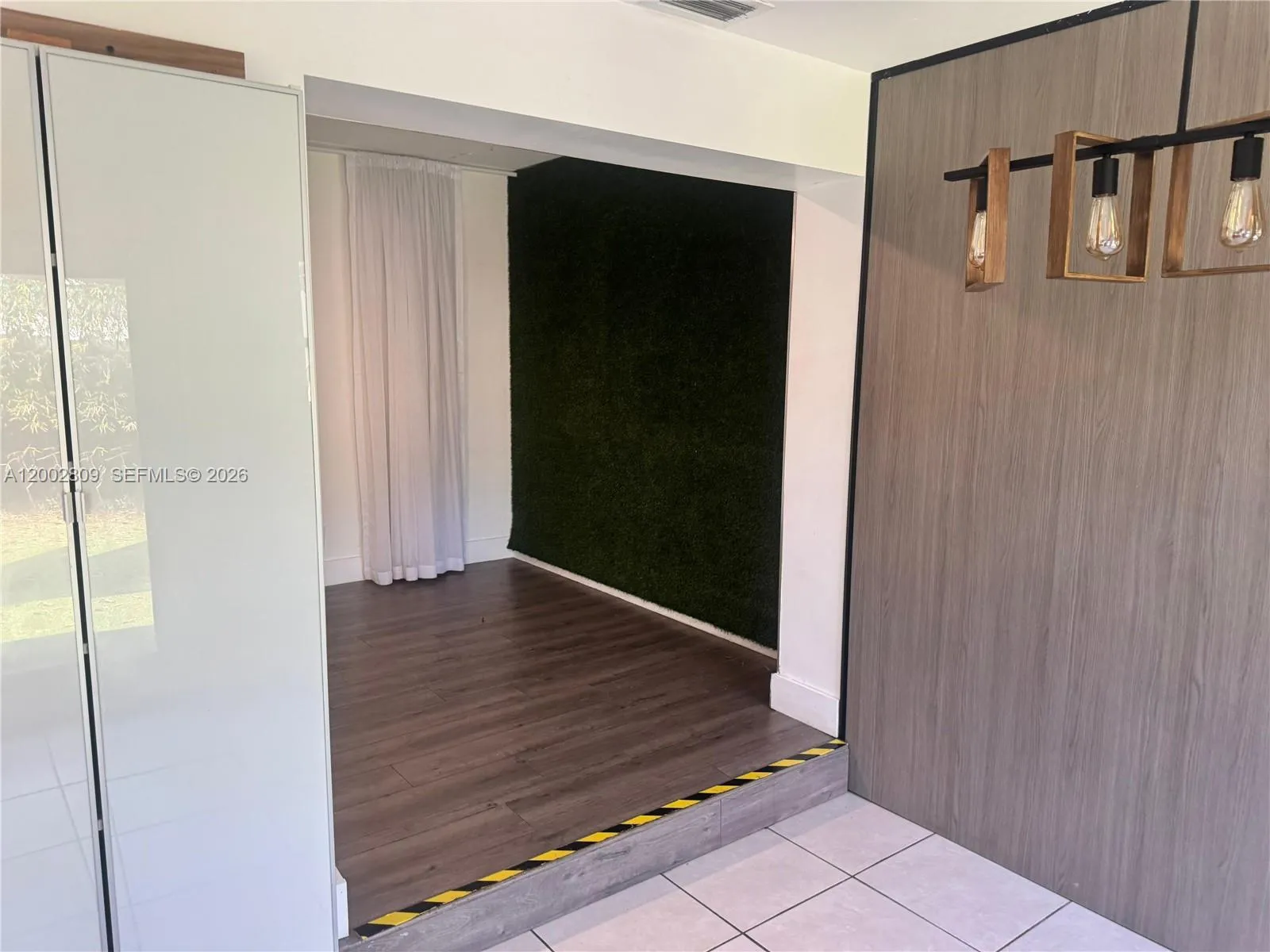 241 E Commercial Blvd, Oakland Park FL 33334