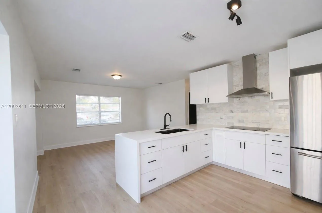 11820 SW 188th St, Miami FL 33177