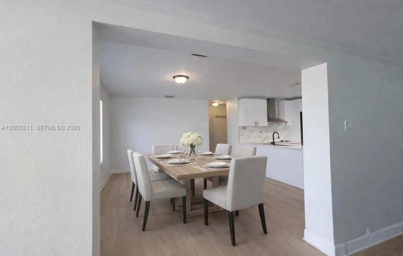 11820 SW 188th St, Miami FL 33177