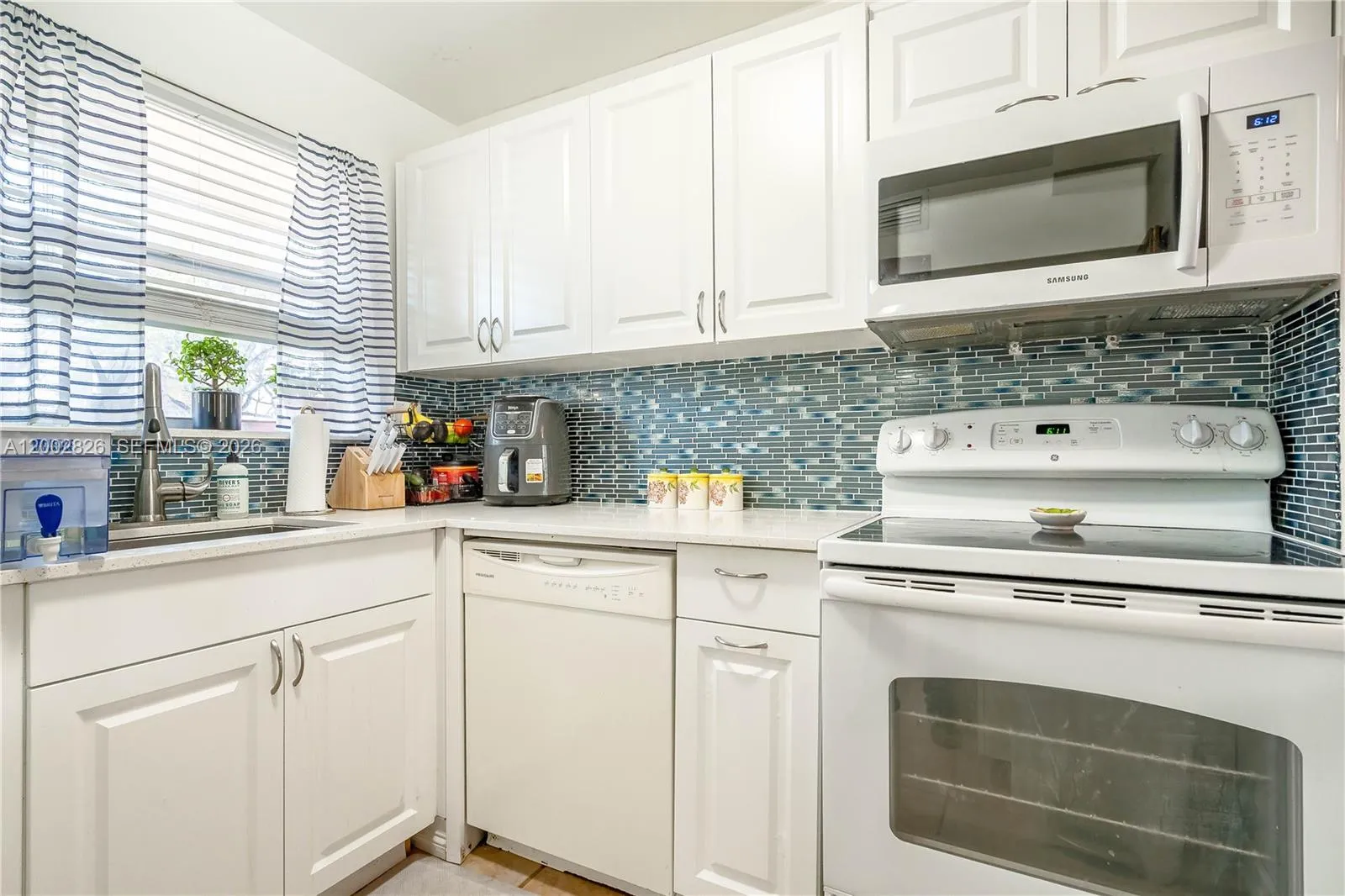 2811 N Pine Island Rd # 108, Sunrise FL 33322