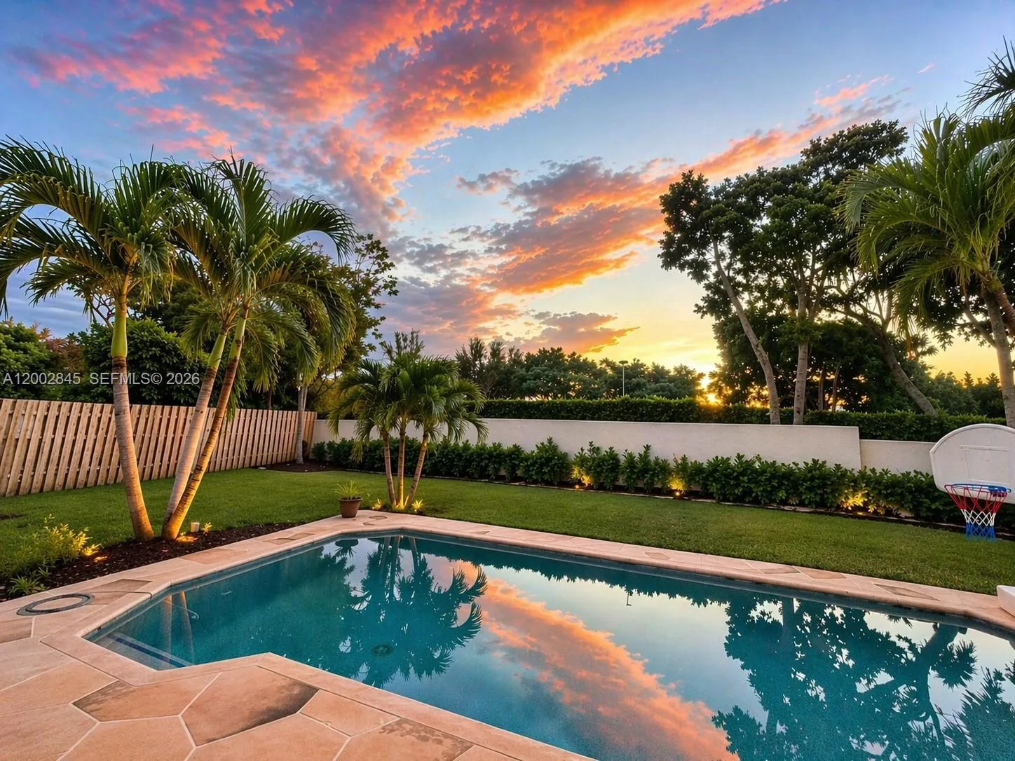 921 Monticello Ave, Davie FL 33325