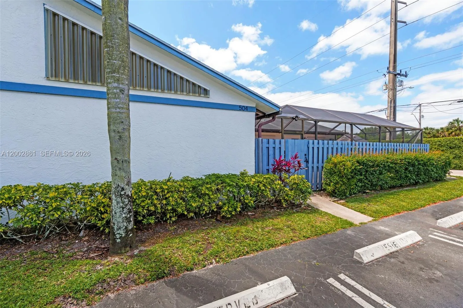 504 Timberlane Cir, Green Acres FL 33463