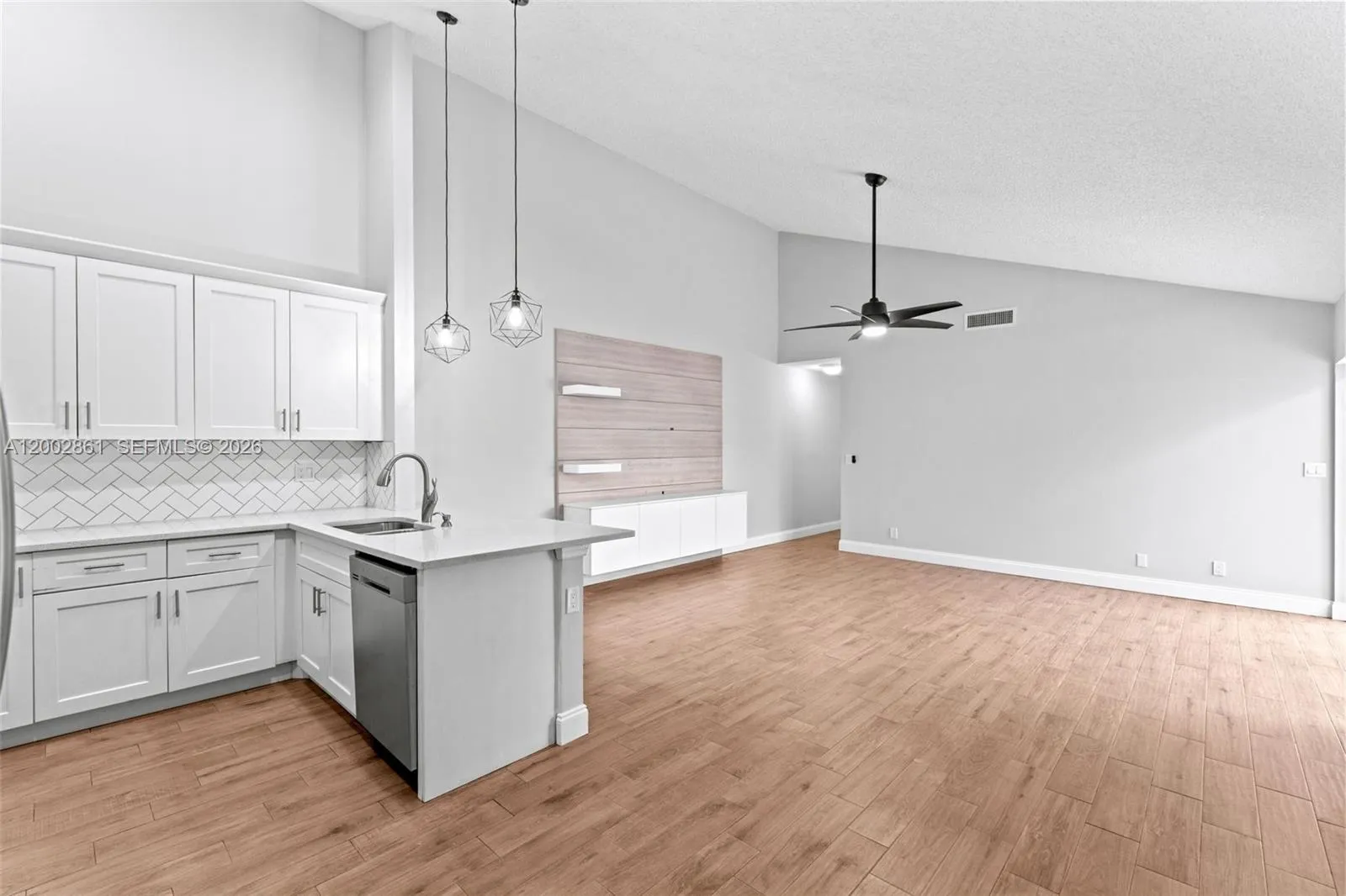 504 Timberlane Cir, Green Acres FL 33463