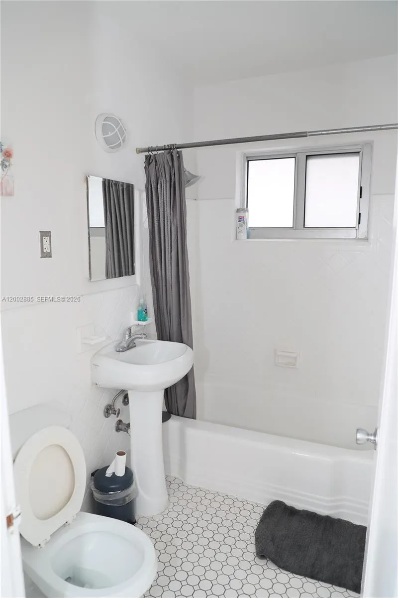 215 Antilla Ave # 3, Coral Gables FL 33134