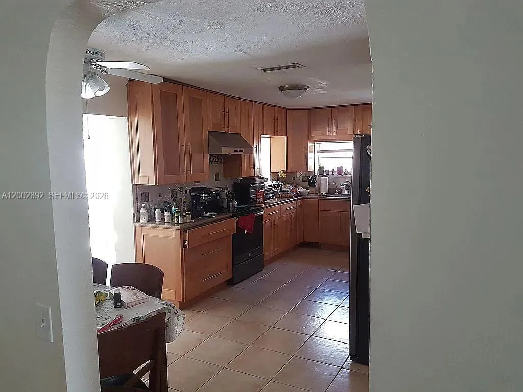 12011 NW 33rd St, Sunrise FL 33323