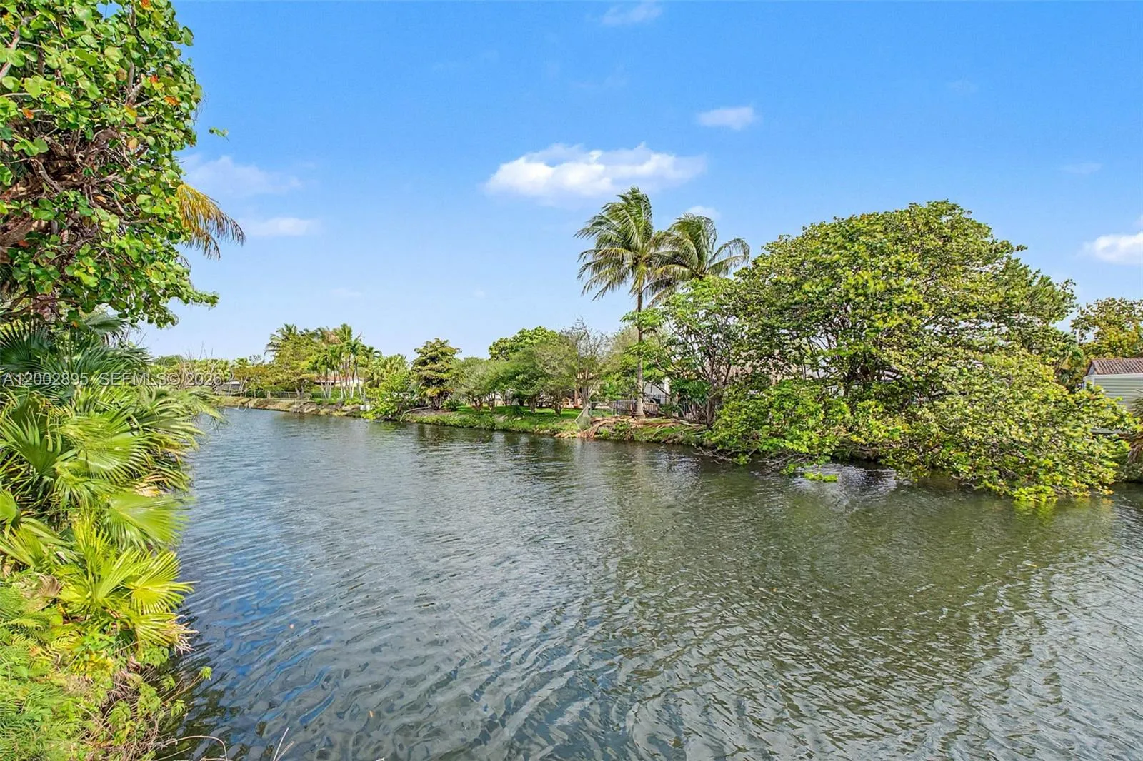 10841 SW 68th Dr, Miami FL 33173