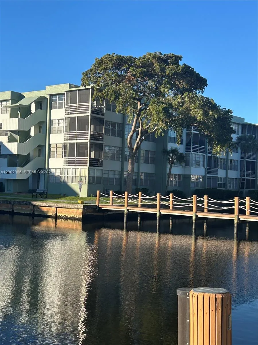 2731 Taft St # 110, Hollywood FL 33020