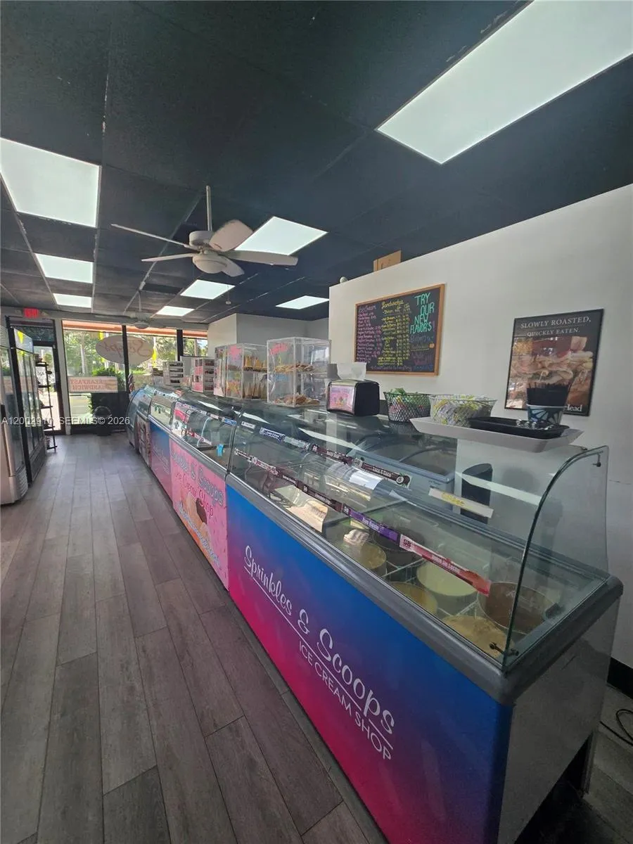 899 E PALMETTO PARK RD, Boca Raton FL 33432