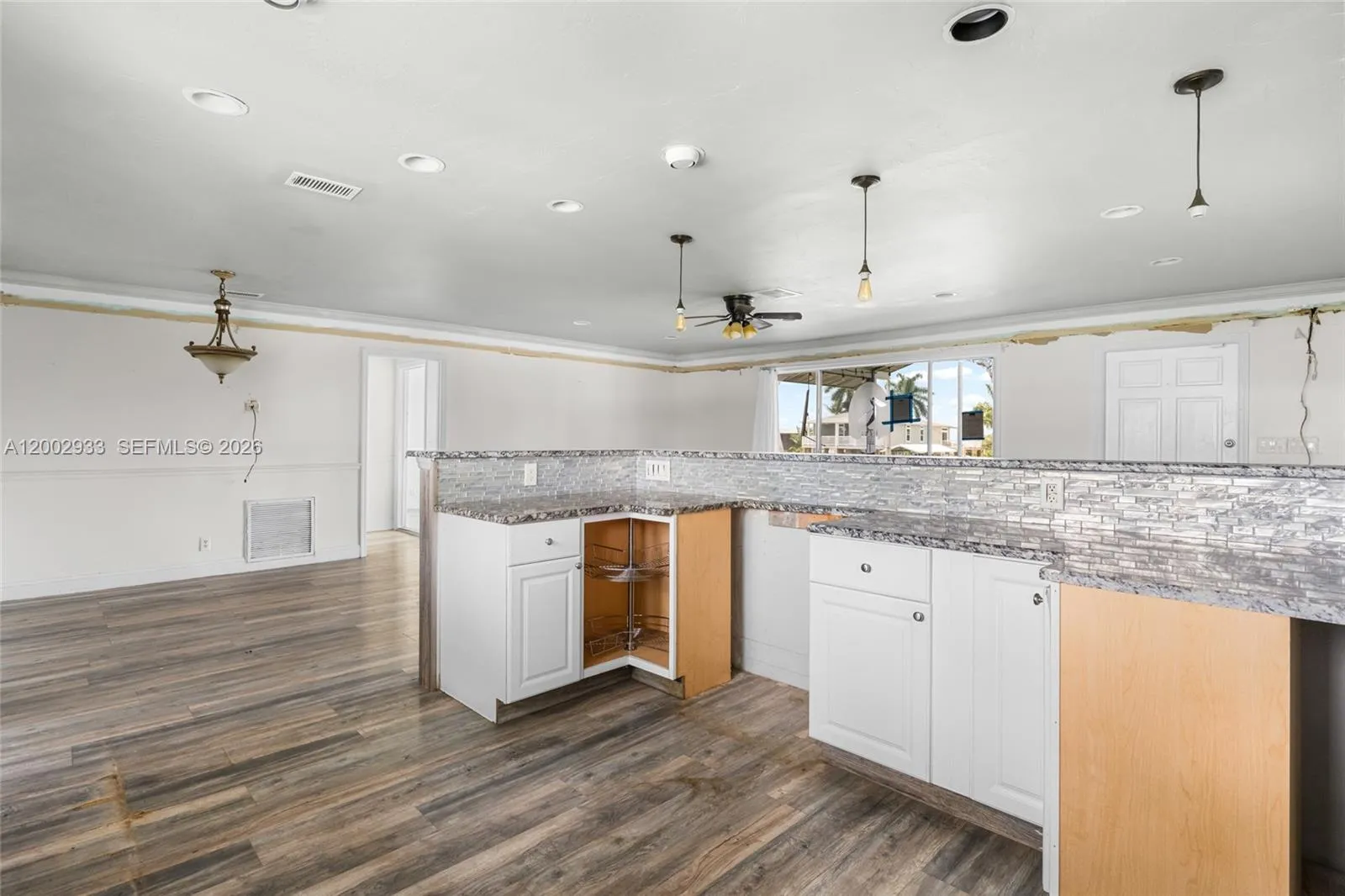 301 ALLEN AVE, Everglades City FL 34139