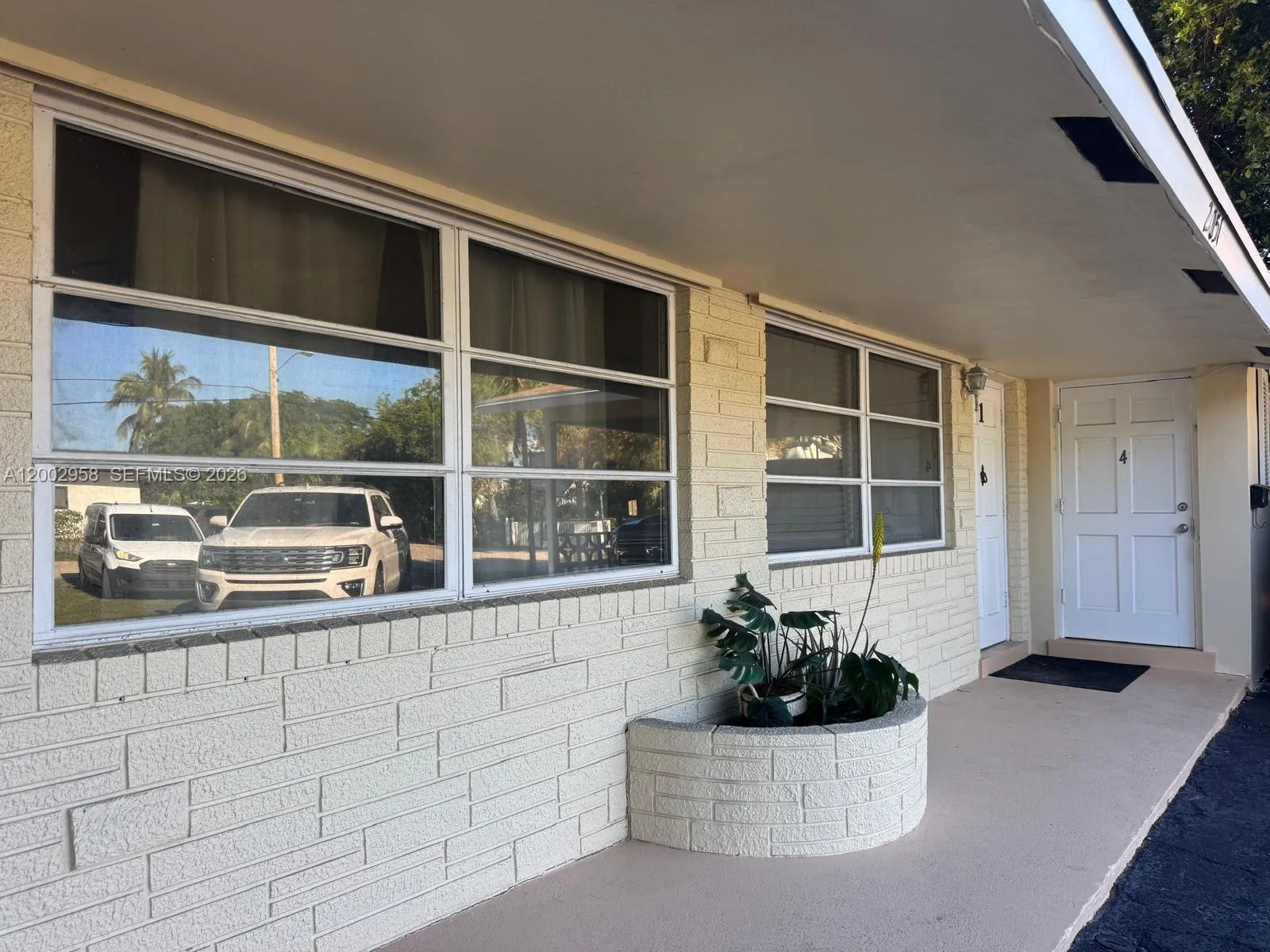 2051 NE 25th Ave, Pompano Beach FL 33062