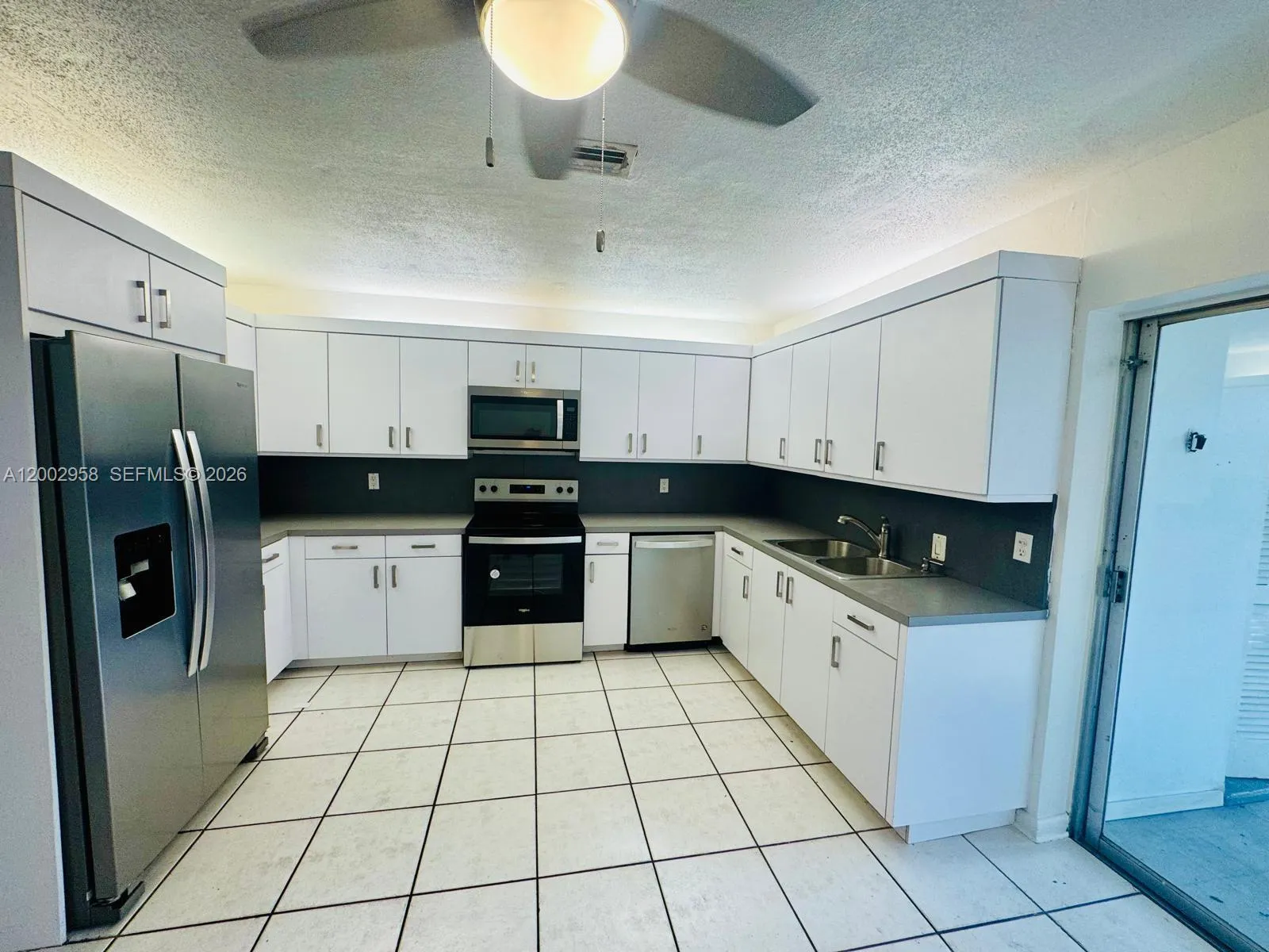 2051 NE 25th Ave, Pompano Beach FL 33062