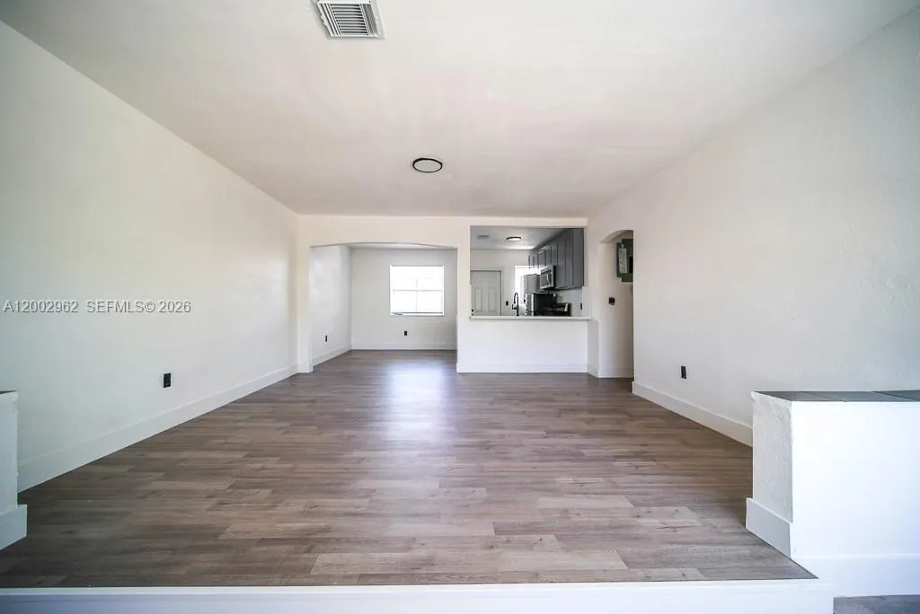 533 NE 67th St # 533, Miami FL 33138