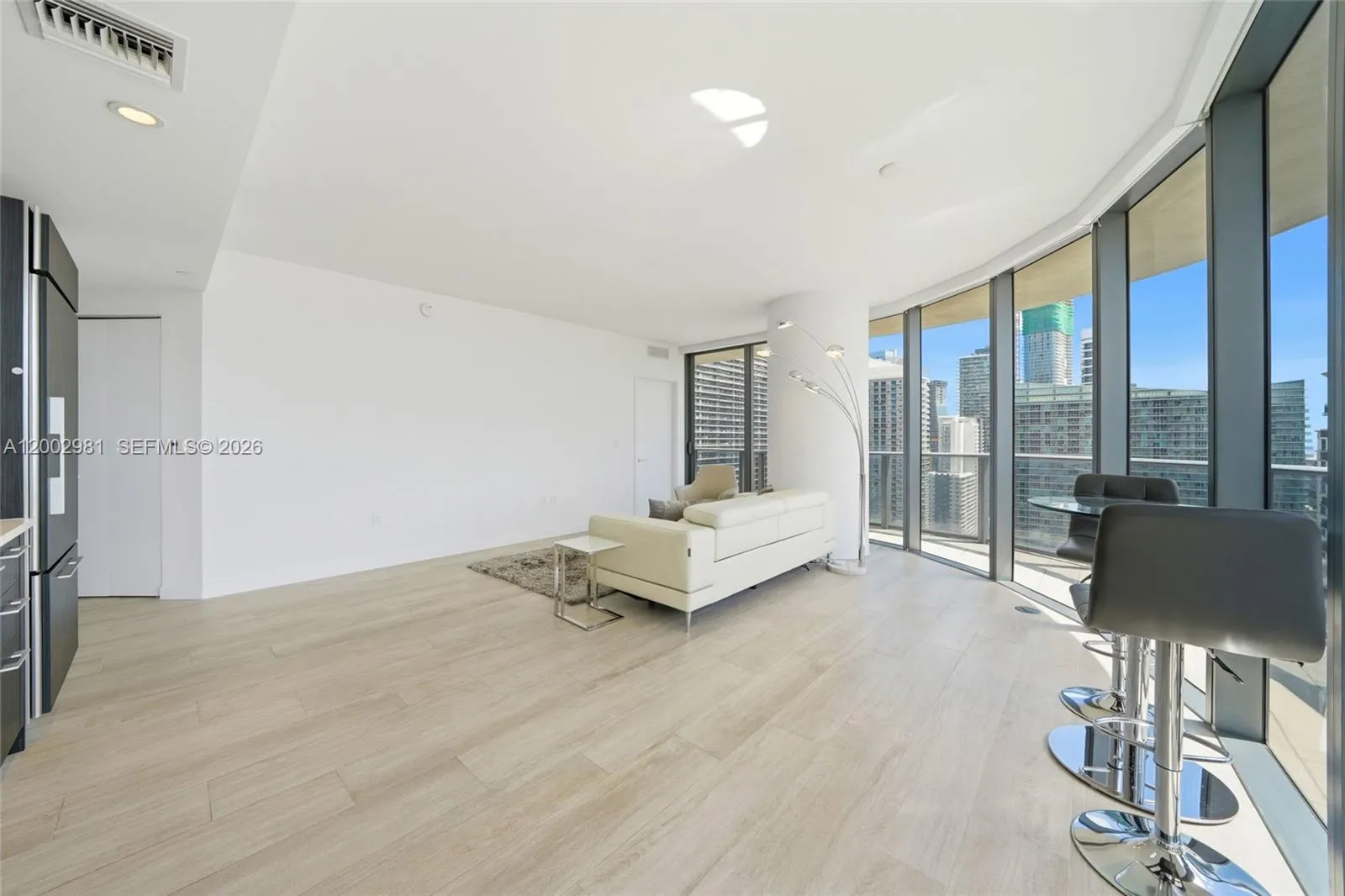 55 SW 9th St # 3106, Miami FL 33130