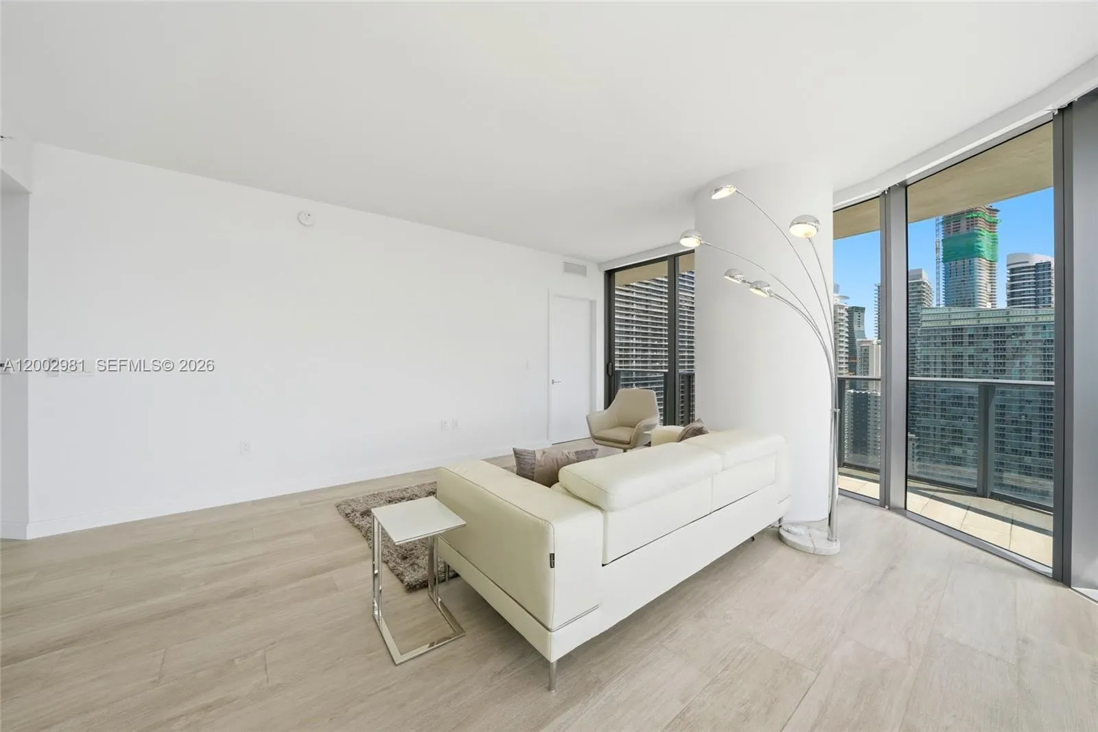 55 SW 9th St # 3106, Miami FL 33130