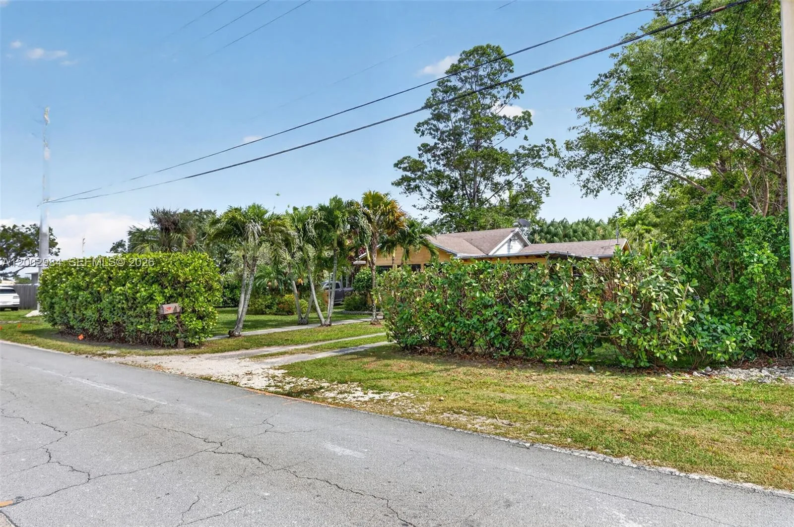 1490 NW 8th St, Homestead FL 33030