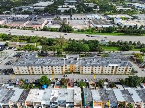 606 W 81st St # 120, Hialeah FL 33014