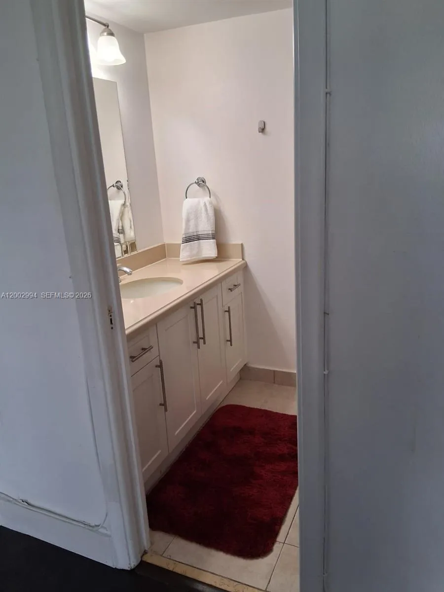 301 NE 14th Ave # 202, Hallandale Beach FL 33009