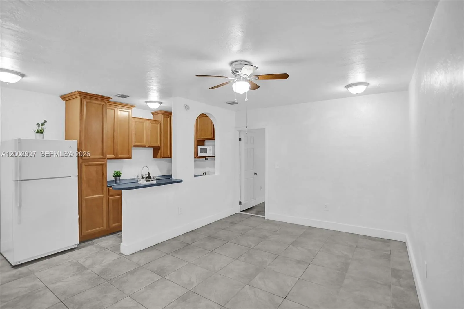 1860 Venice Park Dr # 213, North Miami FL 33181