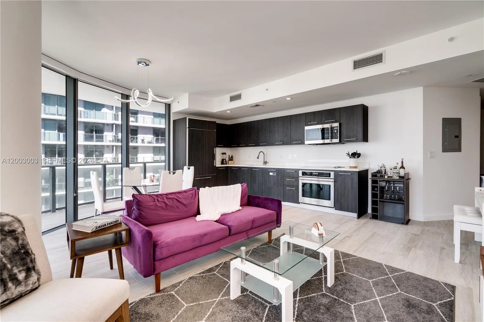 45 SW 9th St # 2306, Miami FL 33130