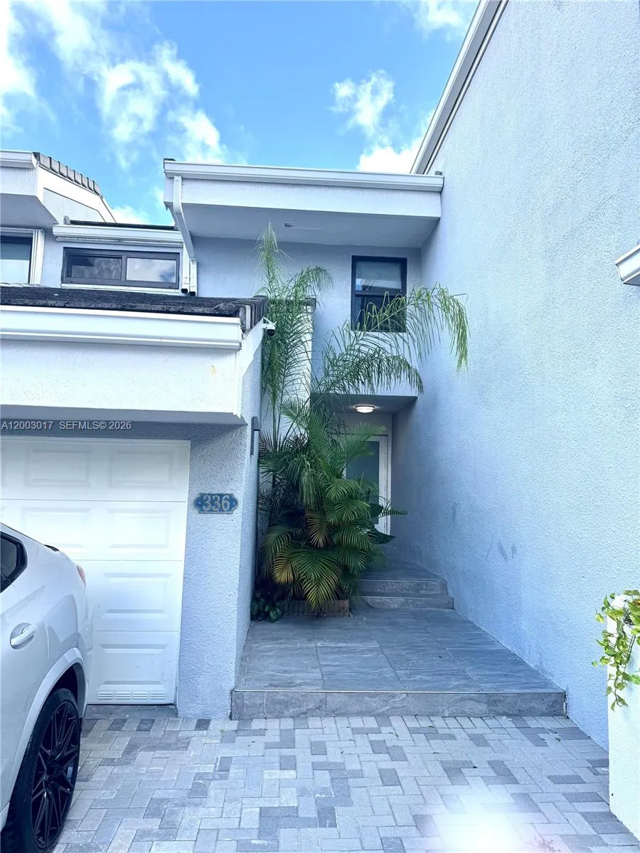 336 Poinciana Dr # 1008, Sunny Isles Beach FL 33160