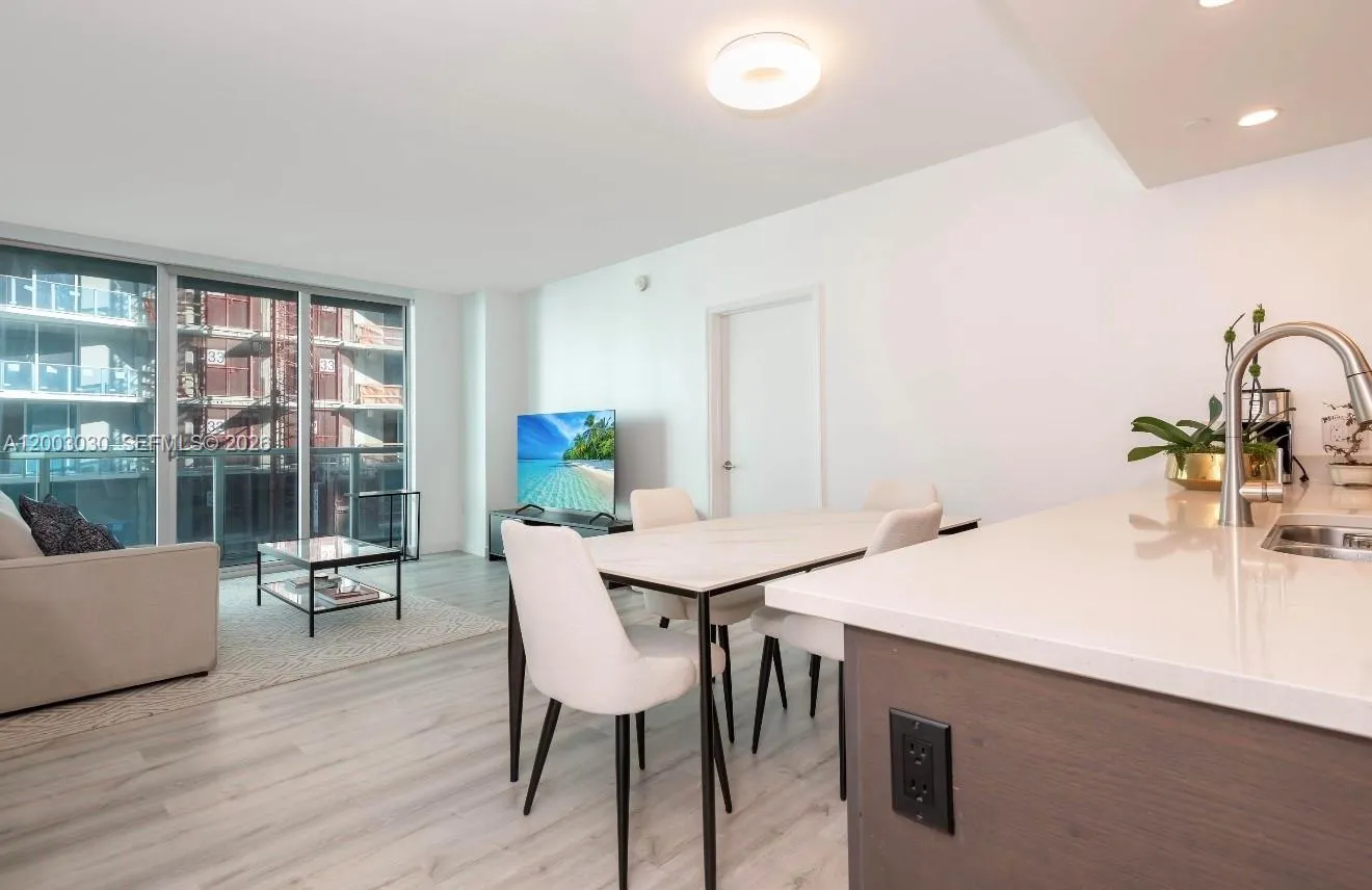 55 SE 6th St # 3403, Miami FL 33131