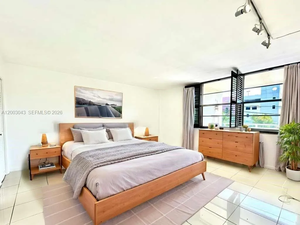 9500 W Bay Harbor Dr # 2G, Bay Harbor Islands FL 33154