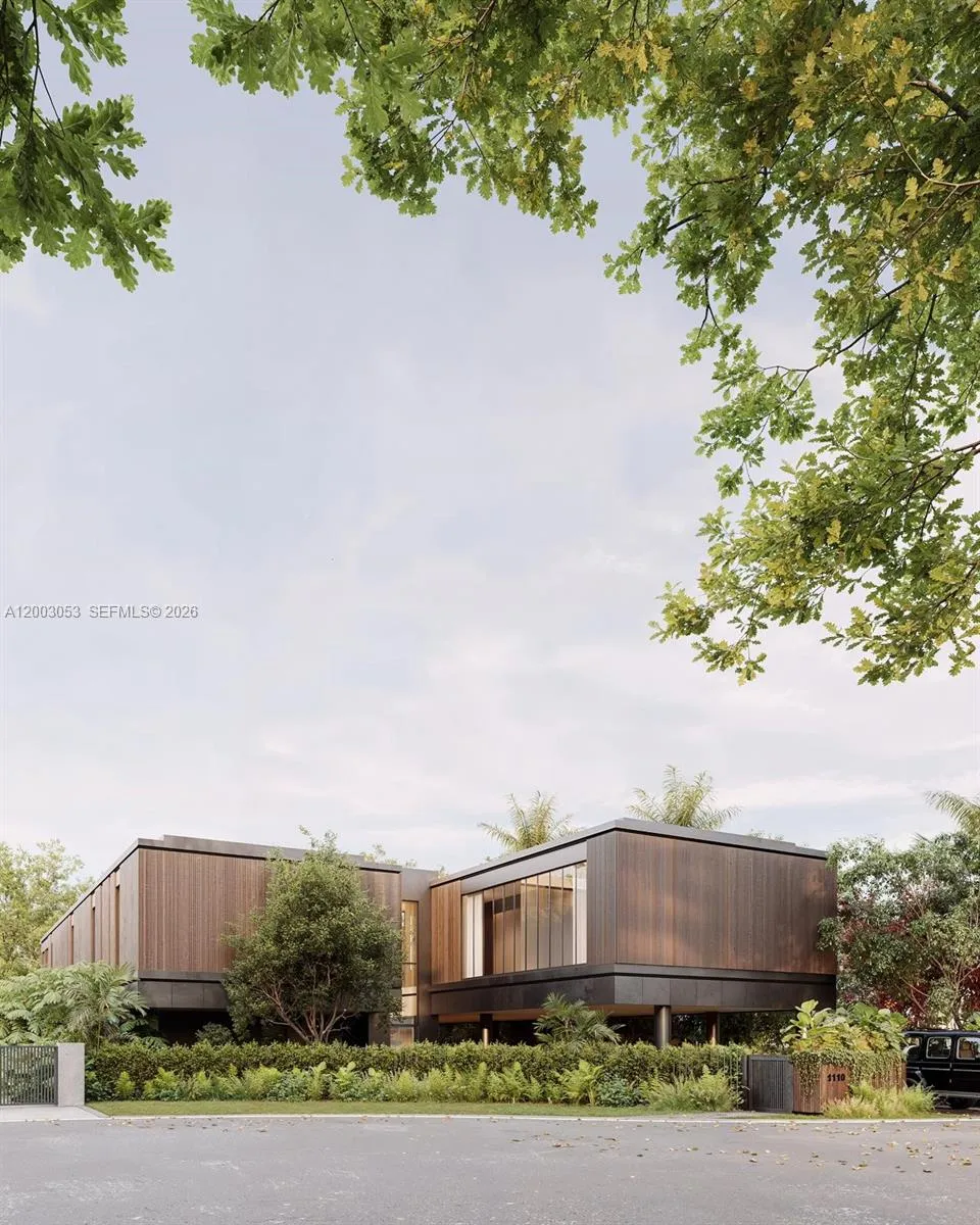 1110 NE 84th St, Miami FL 33138