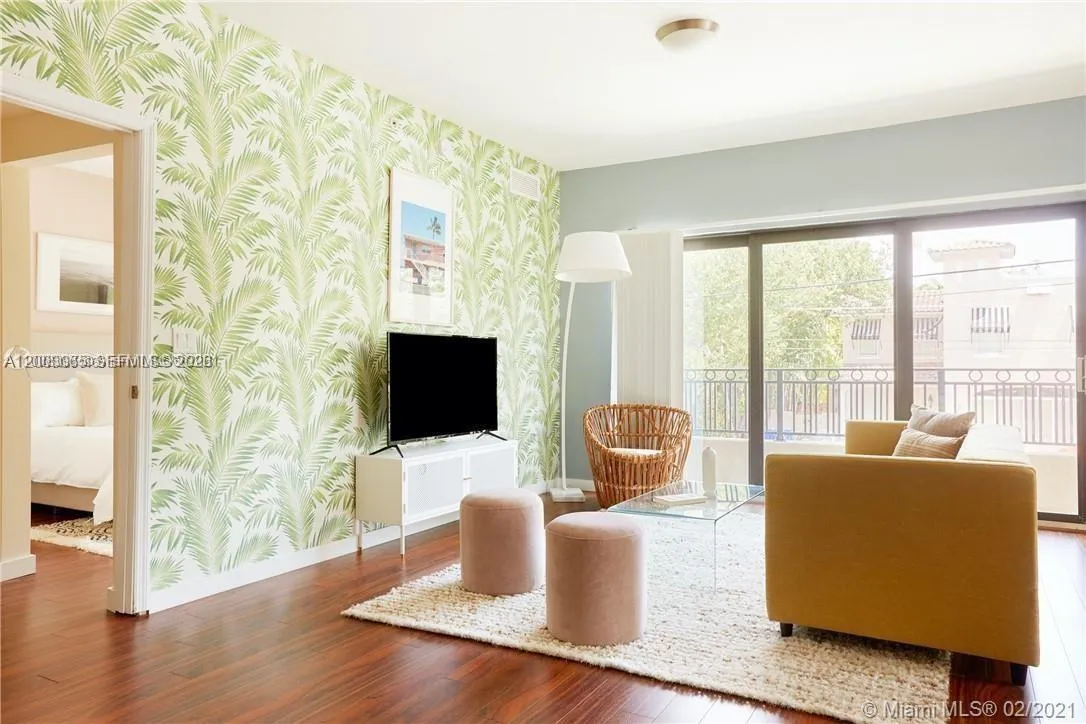 568 NE 66th St # 501, Miami FL 33138
