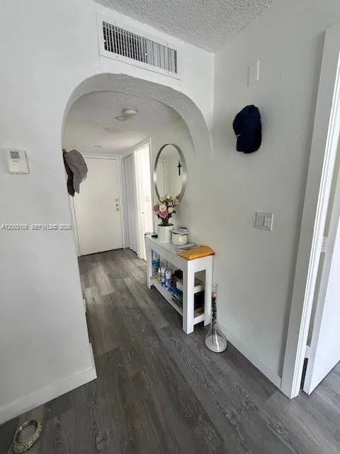 9350 Fontainebleau Blvd # 413, Miami FL 33172