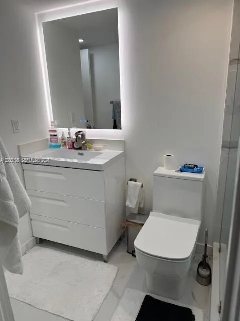 9350 Fontainebleau Blvd # 413, Miami FL 33172