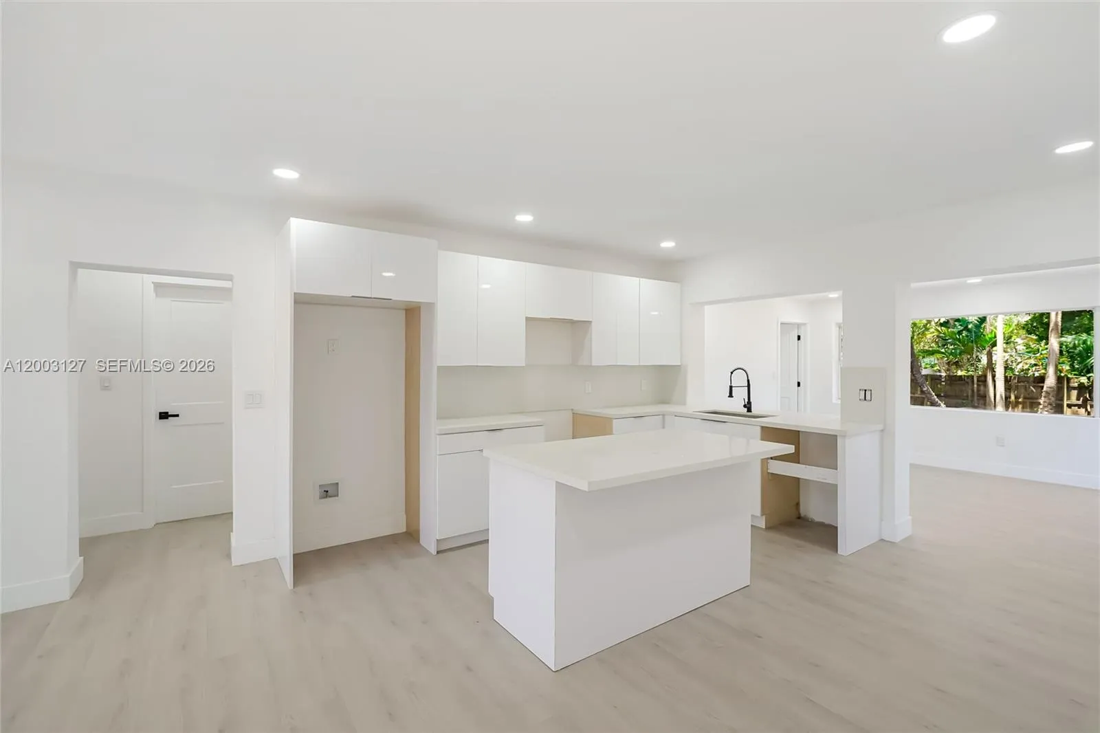 1315 NE 130th St, North Miami FL 33161