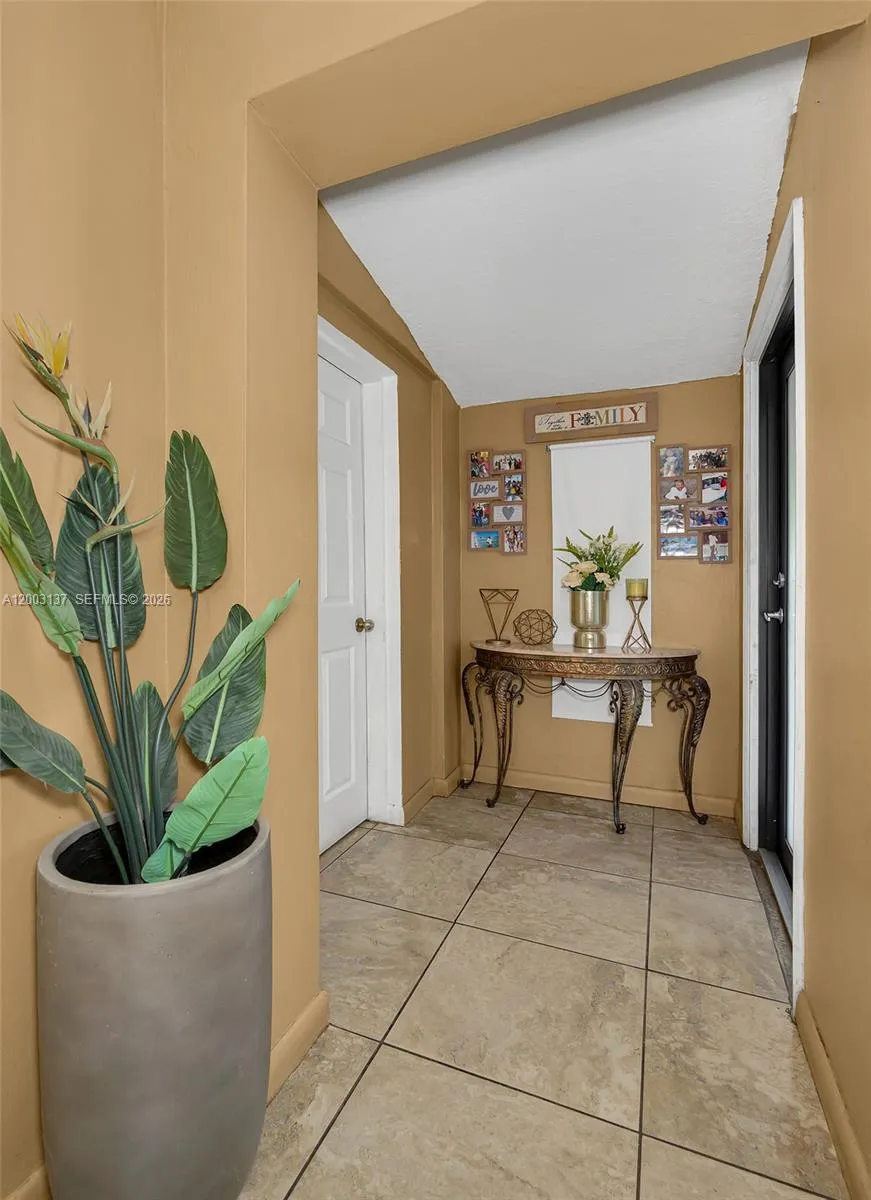 2630 Everglades Dr, Miramar FL 33023