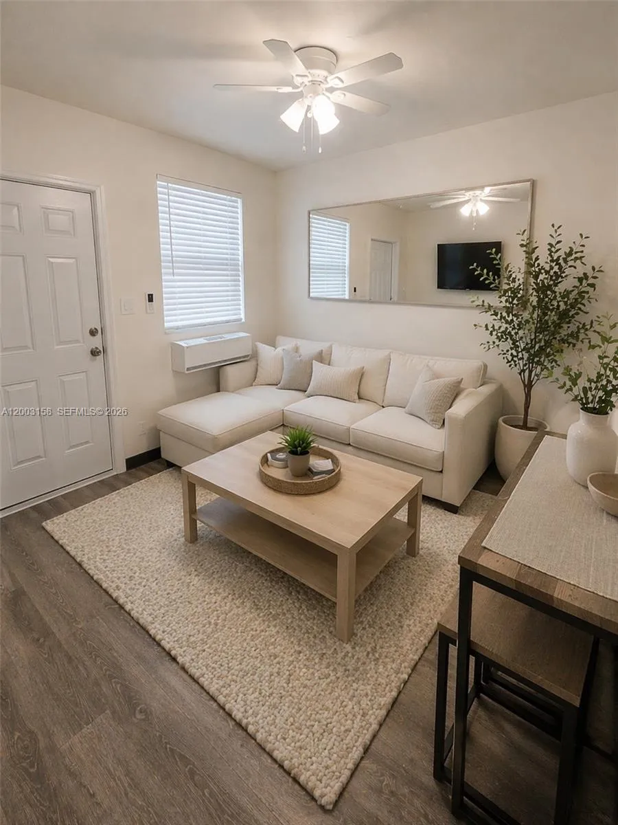 1181 NW 8th St Rd # 12, Miami FL 33136