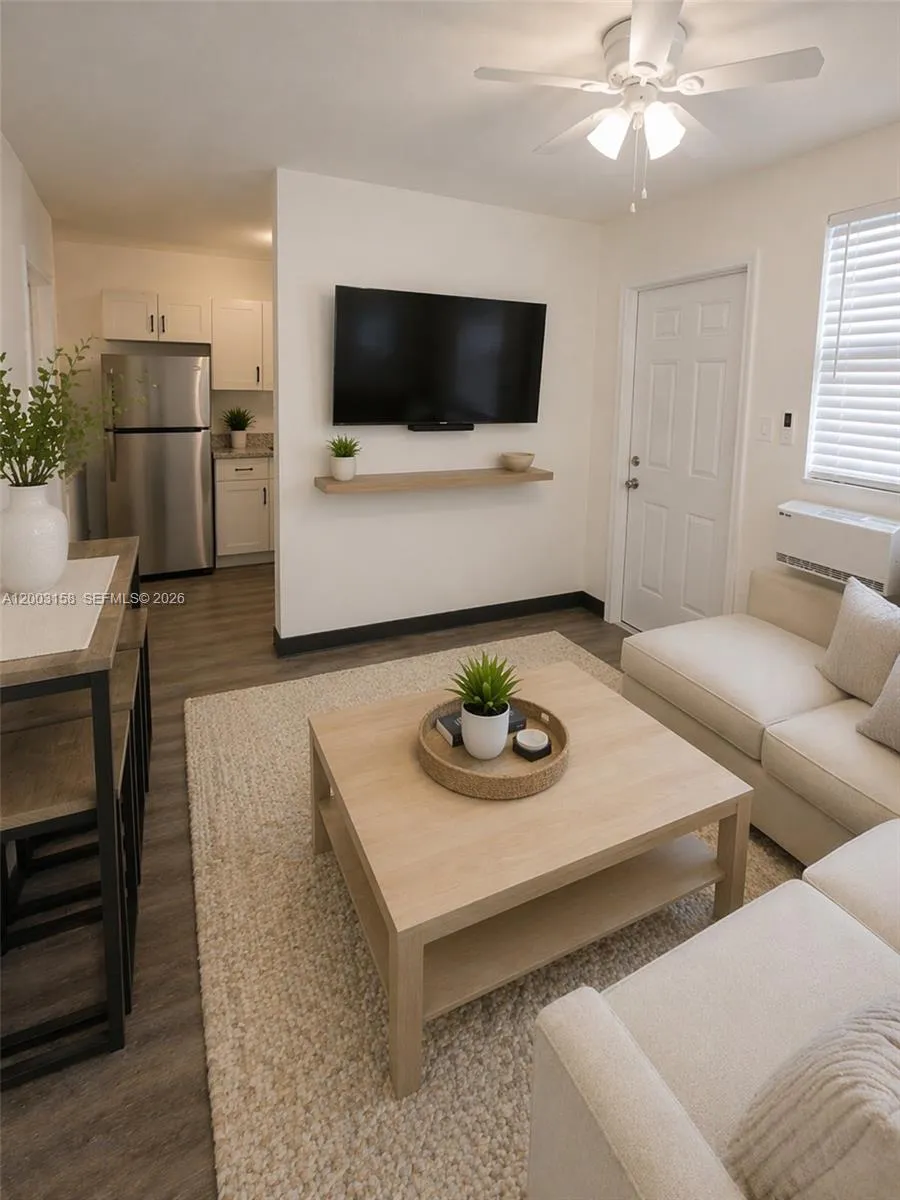 1181 NW 8th St Rd # 12, Miami FL 33136