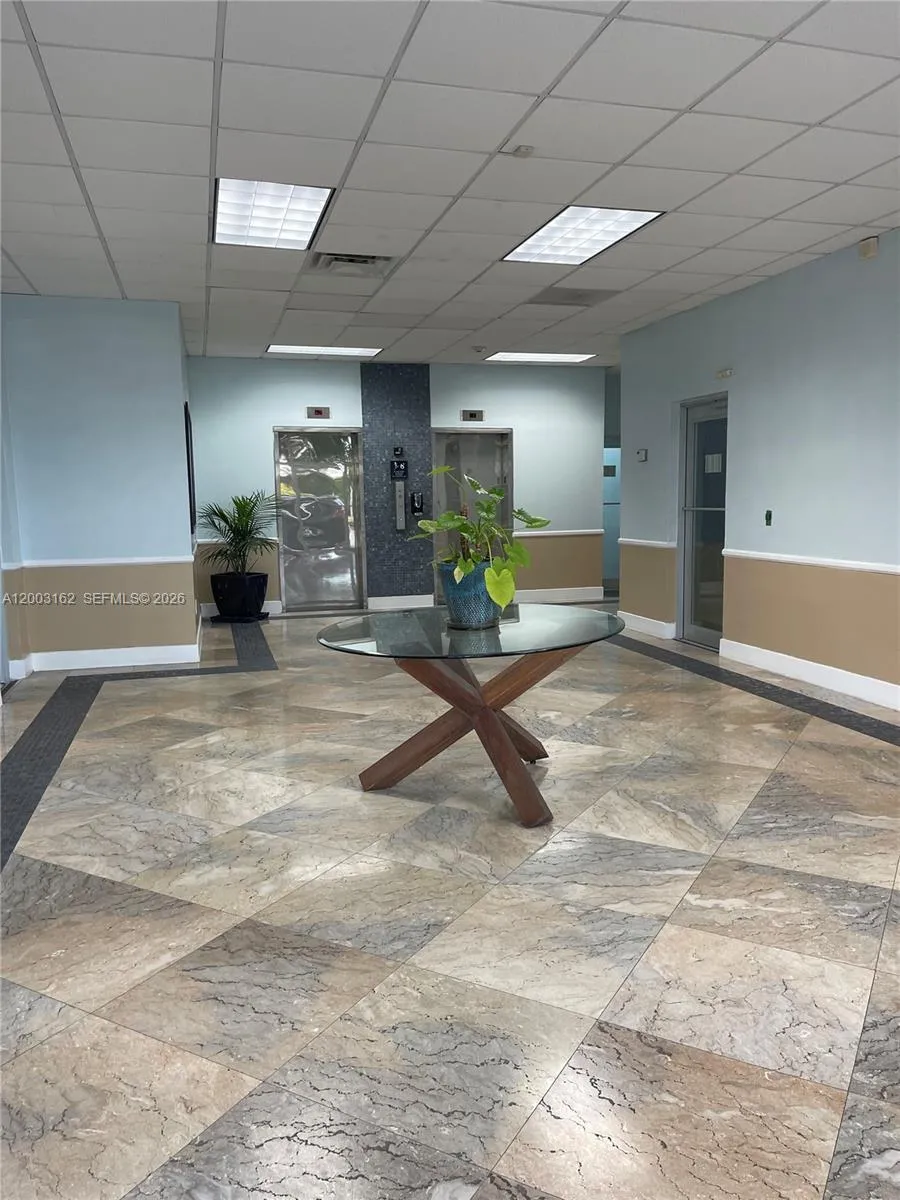 717 Ponce De Leon Blvd # 323, Coral Gables FL 33134