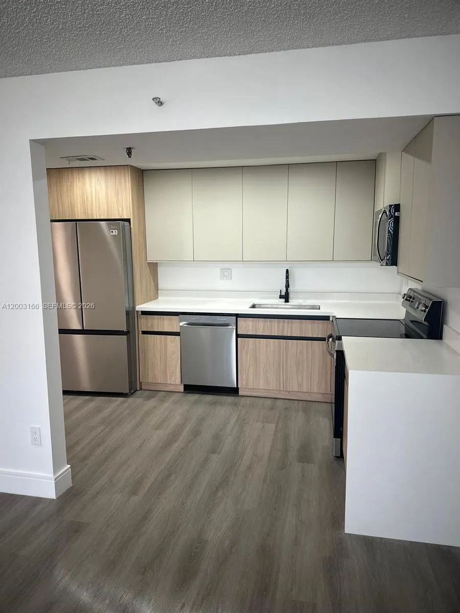 20840 San Simeon Way # 601, Miami FL 33179