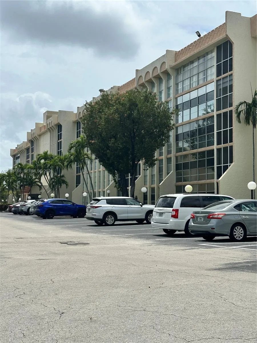 701 Three Islands Blvd # 110, Hallandale Beach FL 33009