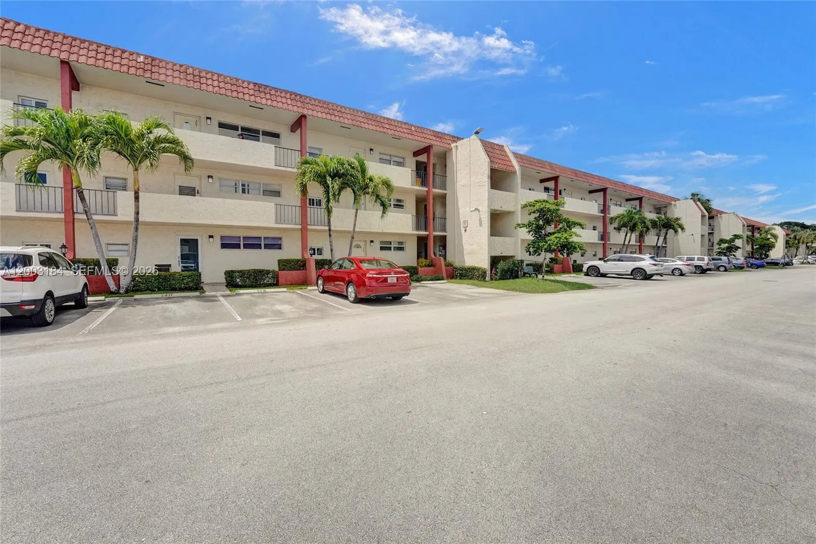 2 bedroom 2 bath for sale at 811 S Hollybrook Dr # 207, Pembroke Pines FL 33025