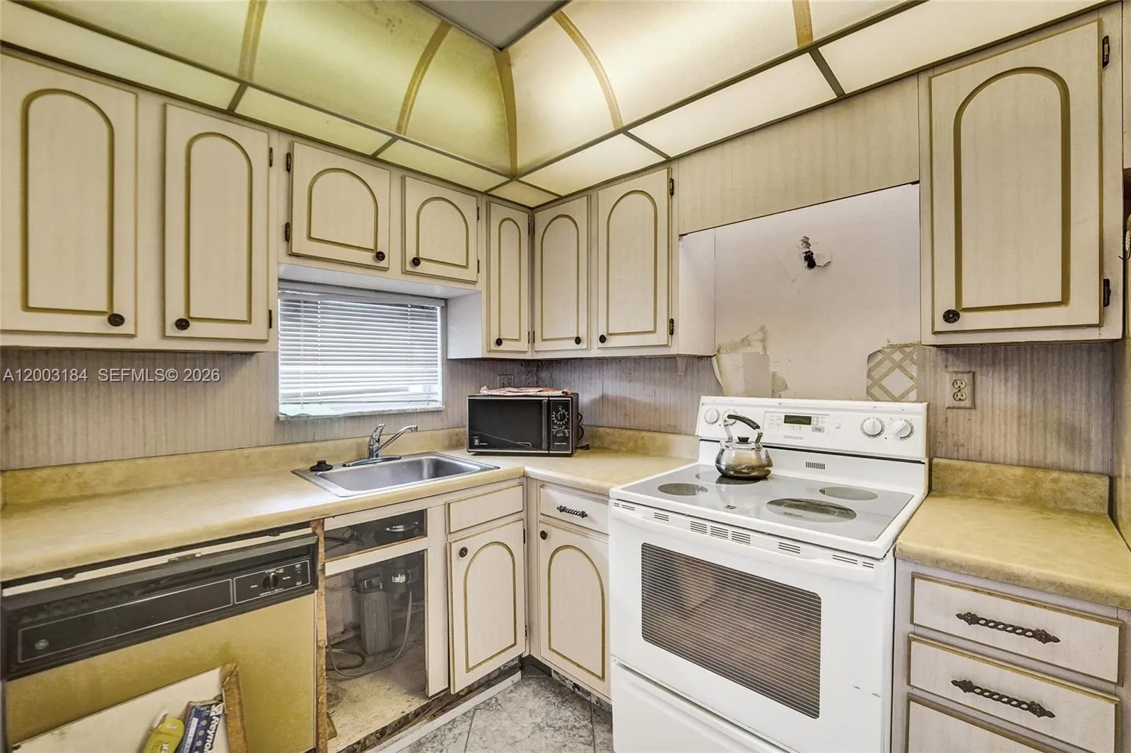 811 S Hollybrook Dr # 207, Pembroke Pines FL 33025