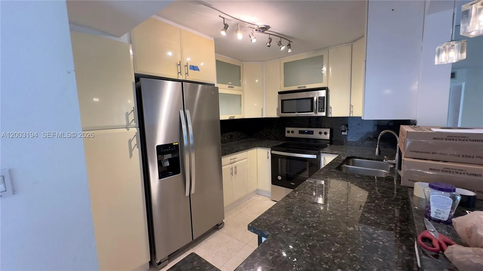 1701 NE 191st St # A110, Miami FL 33179