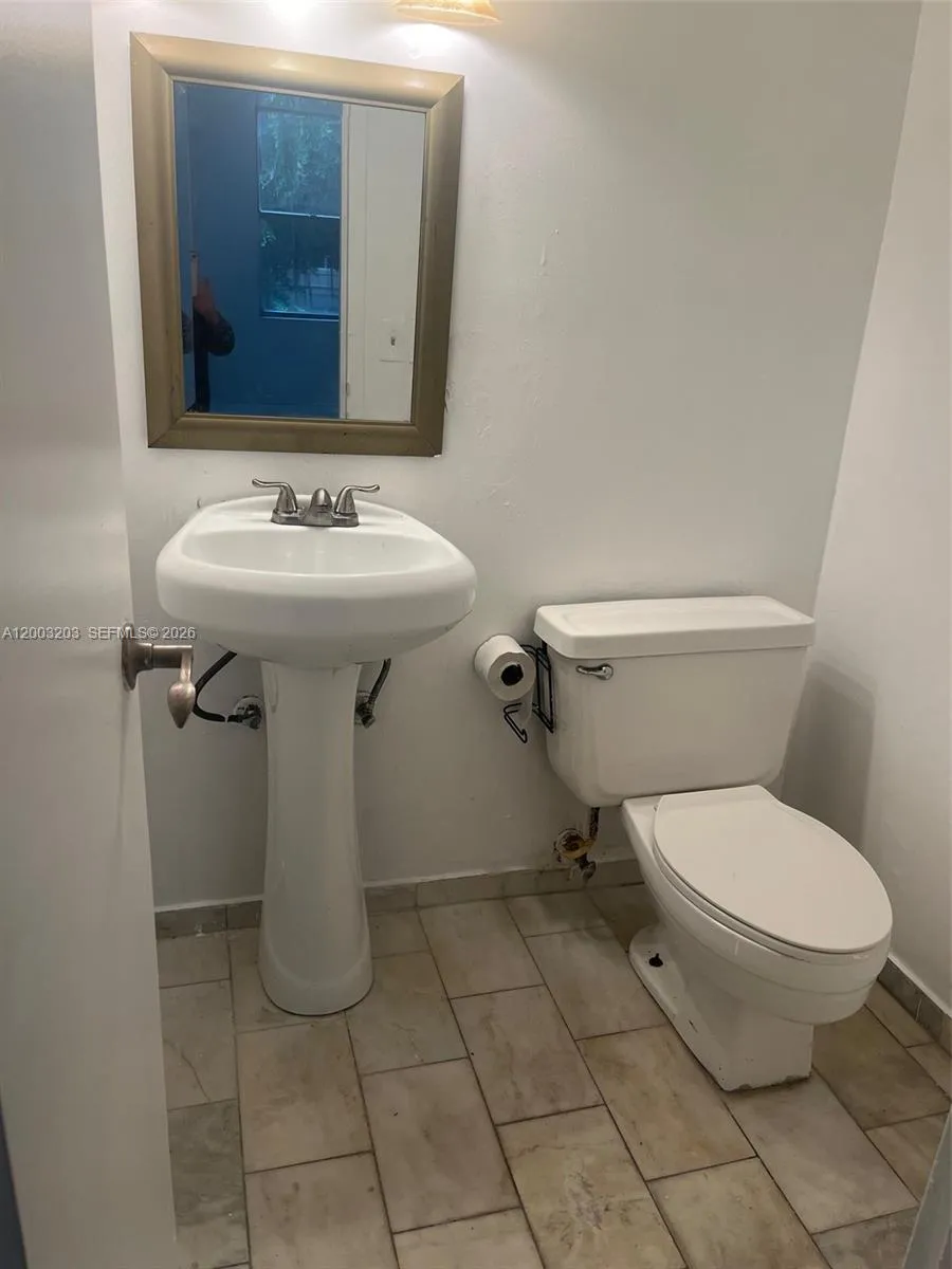 1800 Sans Souci Blvd # 218, North Miami FL 33181