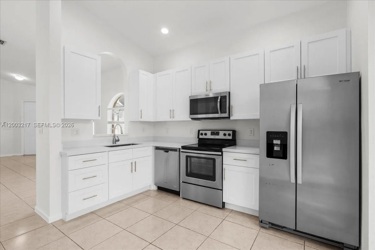 3954 NE 13th Dr, Homestead FL 33033