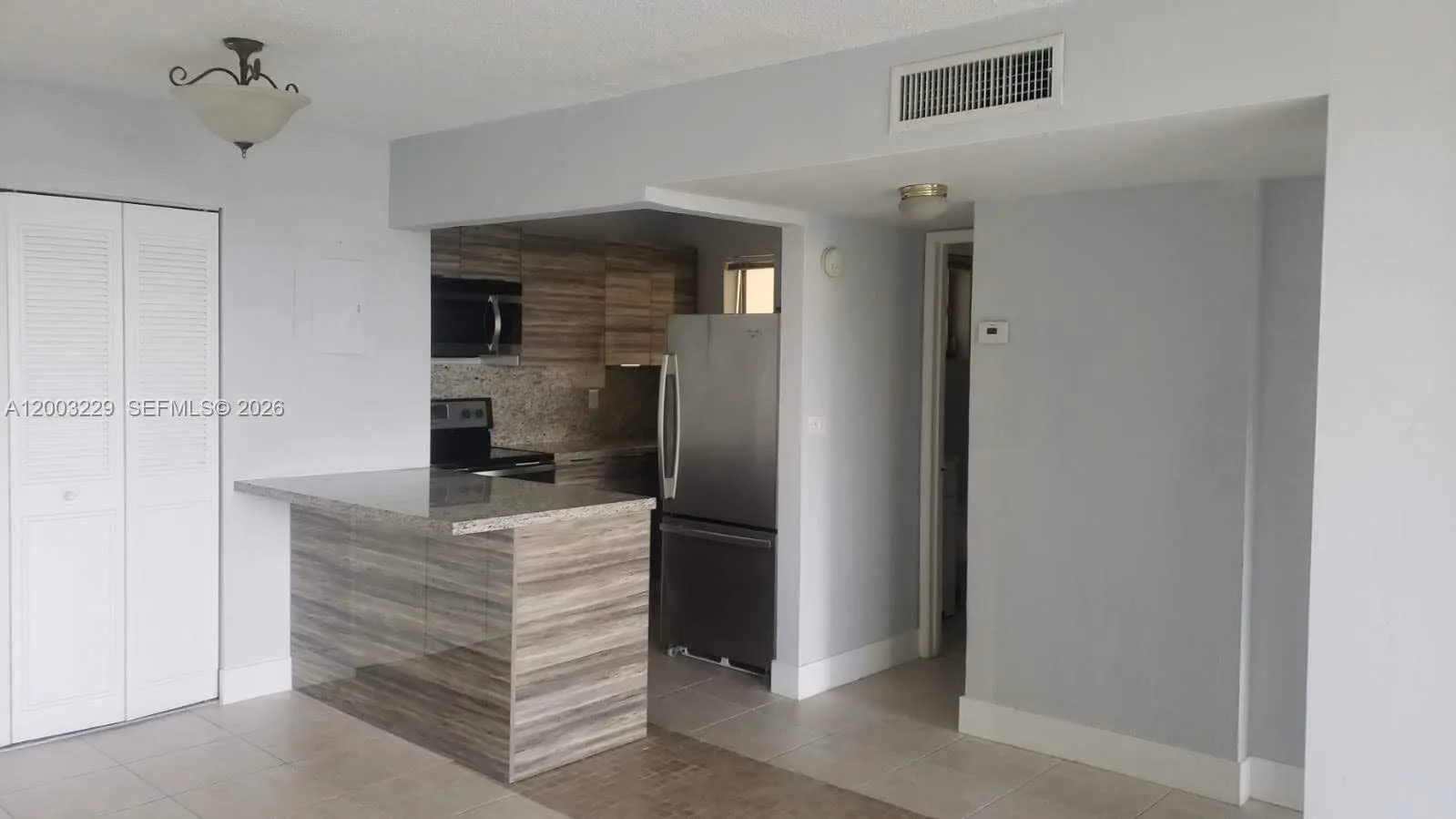 8840 Fontainebleau Blvd # 402, Miami FL 33172