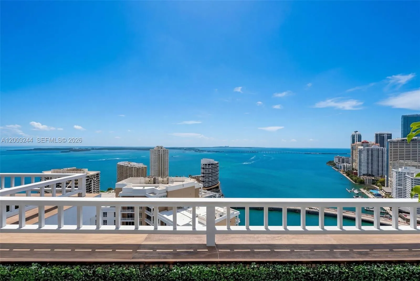 801 Brickell Key Blvd, Miami FL 33131